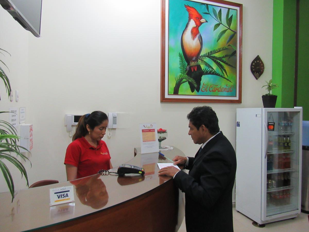 Alojamiento El Cardenal Iquitos Bagian luar foto