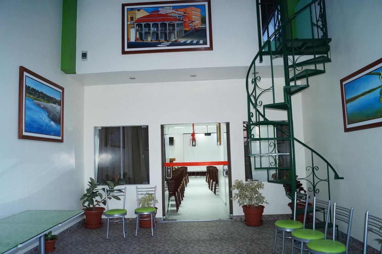 Alojamiento El Cardenal Iquitos Bagian luar foto